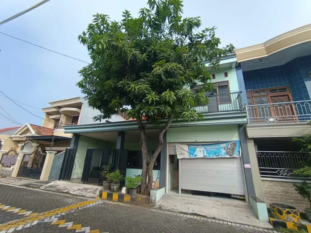 Rumah Luas bisa dibagi 2 Rumah