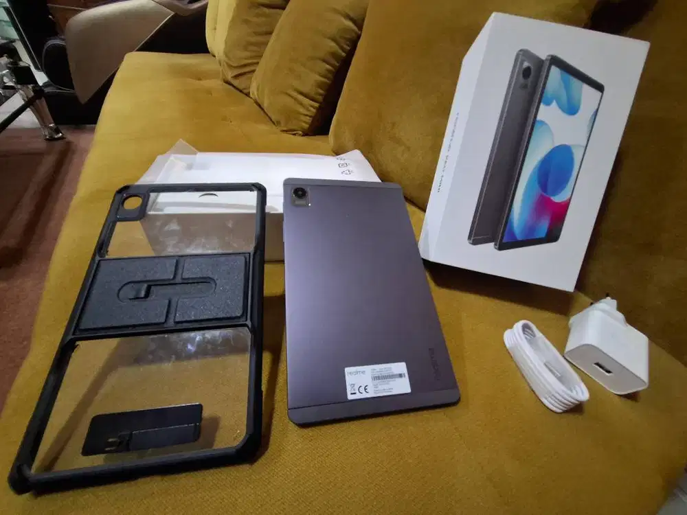 Realmepad mini (4/64) titanium gray. 99% like new.