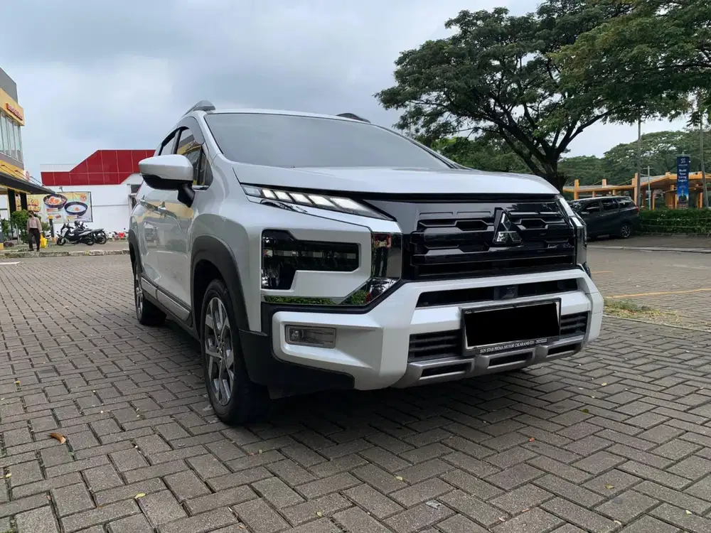 NIK 2024 KM 15RB!! MITSUBISHI XPANDER CROSS PLUS AT MATIC 2024 PUTIH