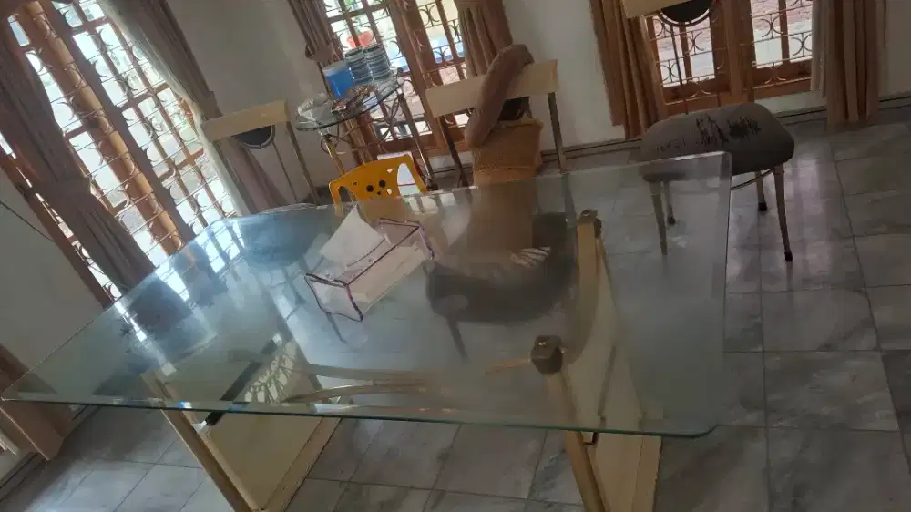 Meja makan italy 6 kursi