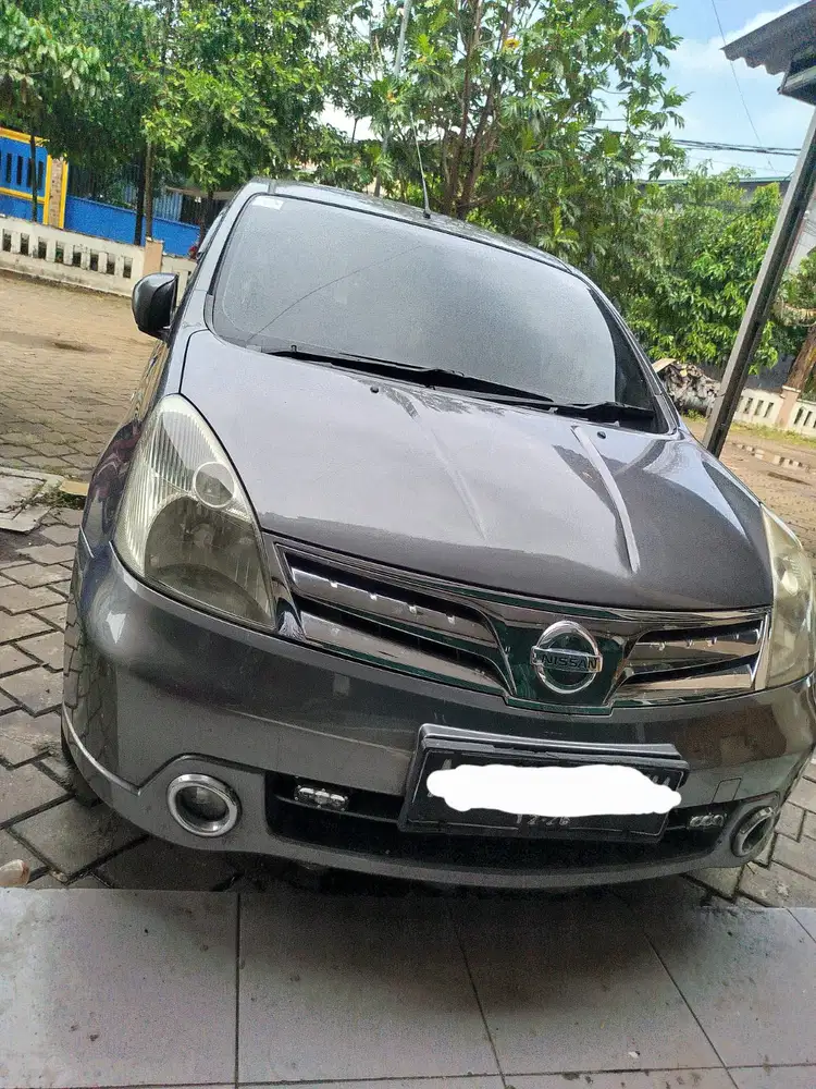 Nissan Grand livina 2012 Bensin