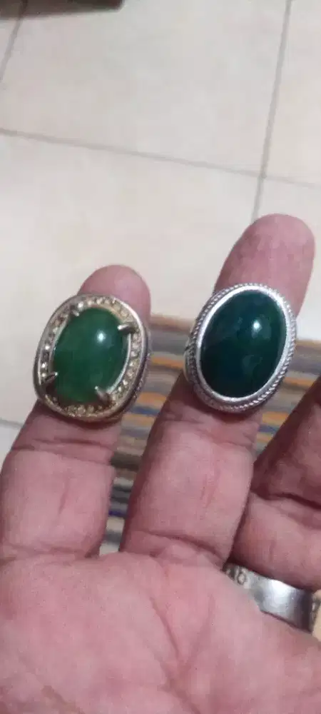 Batu bacan dan Garut