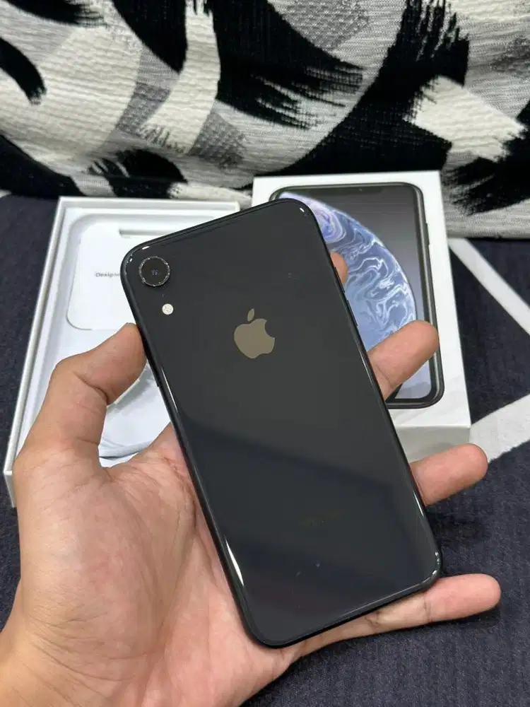 iPhone XR 64Gb iBox