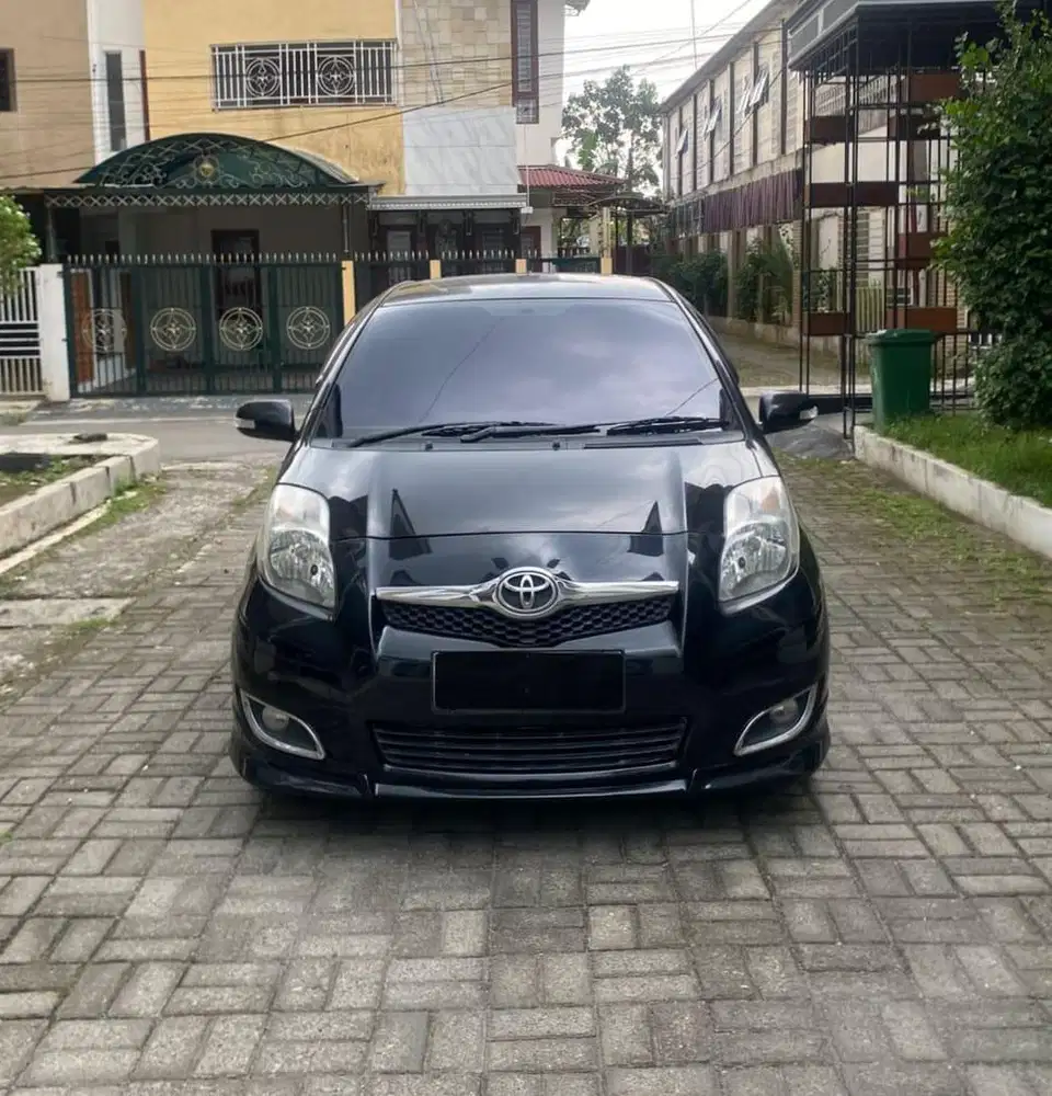 Toyota Yaris 1.5 S Limited AT 2010