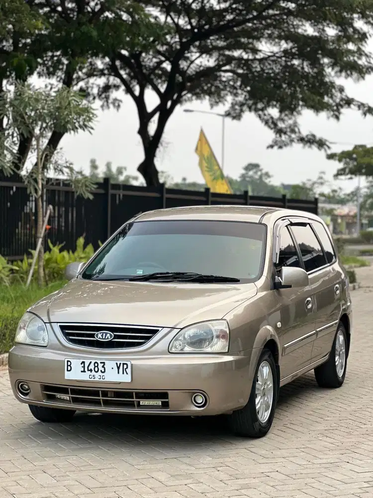 Kia Carens II 2005 Bensin