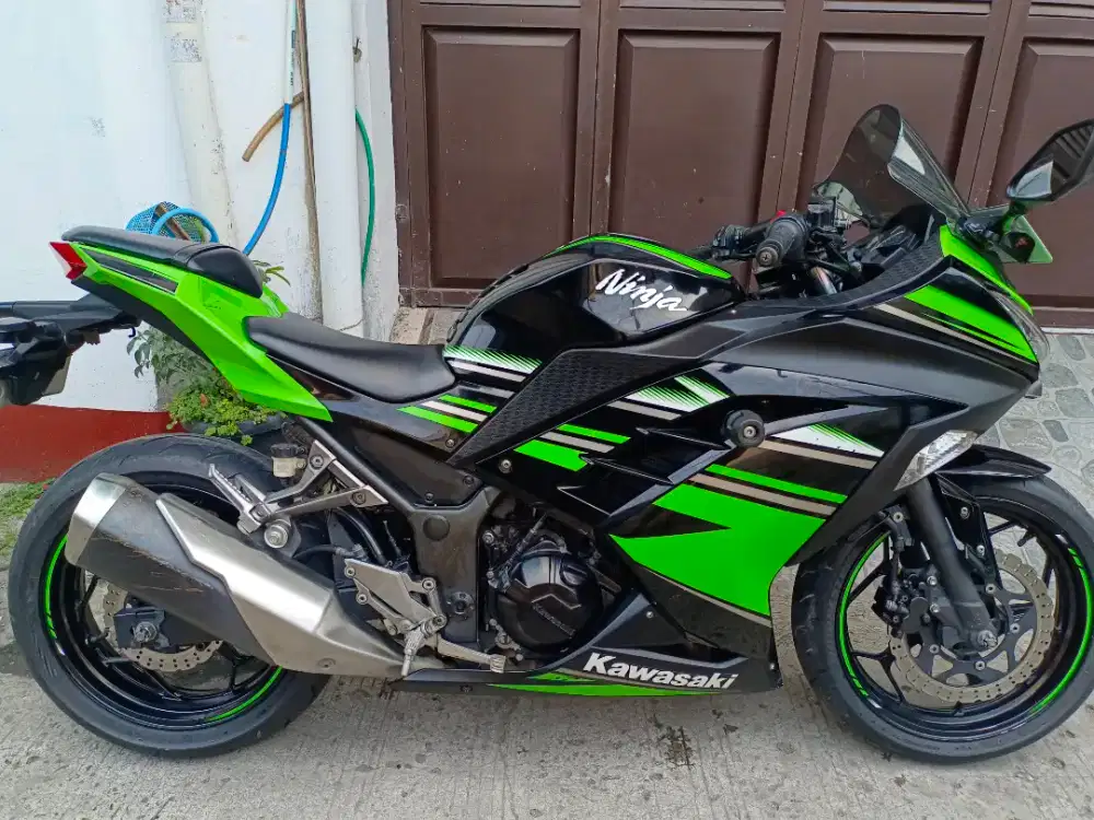 Kawasaki Ninja FI 250CC Dua Silinder Tahun 2017 PajakPnjg Siap GasPOLL