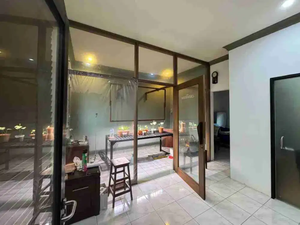 dijual rumah strategis lingkungan