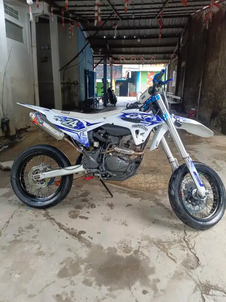 HONDA CRF 150 SUPERMOTO