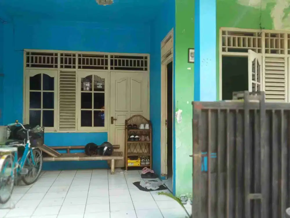 Dijual rumah 2 lantai harga 299 juta nego dalam perumahan di Cilodong Depok