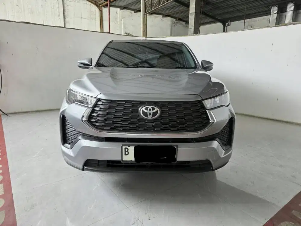 Low Km 26rban Toyota Innova Zenix G 2.0 AT ( Matic ) 2023 Silver Mulus