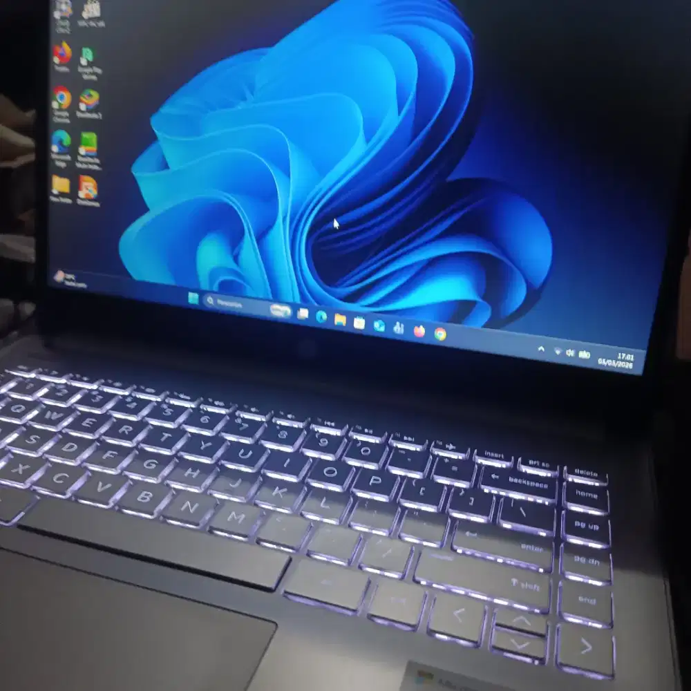 LAPTOP HP 14s murah bagus