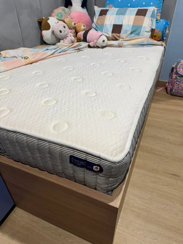 Kasur Hotel Bed 120x200 merk Quantum