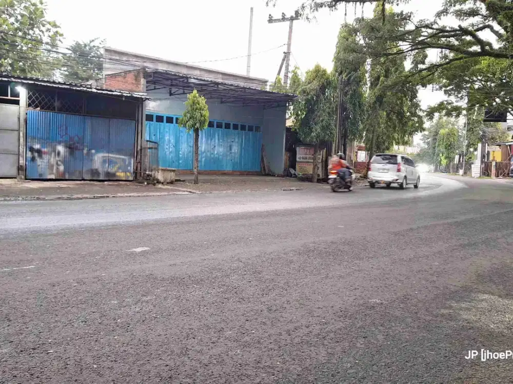 RUMAH USAHA POROS JALAN RAYA SULFAT KOTA MALANG