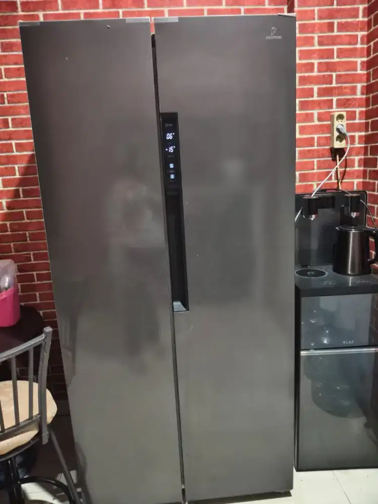 For sale Kulkas Polytron Side By Side