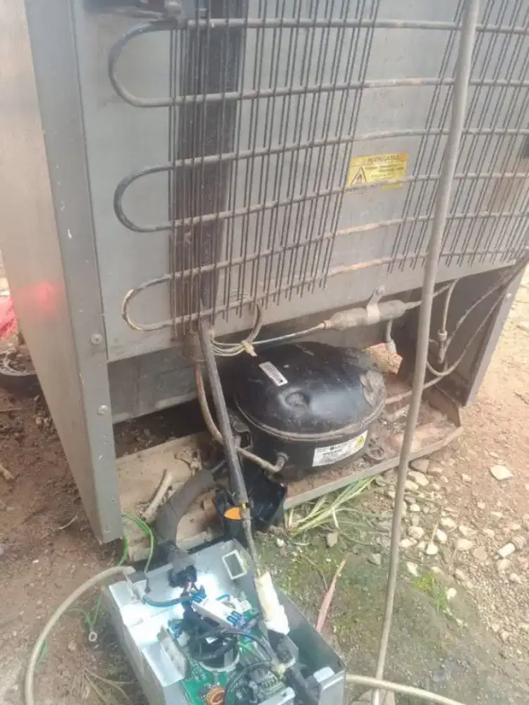 jasa servis ac kulkas frezer showcase mesin cuci dan bongkar pasang ac