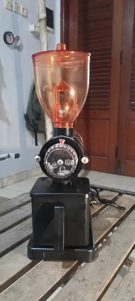 Grinder kopi N 600 merk one two cups masih bagus