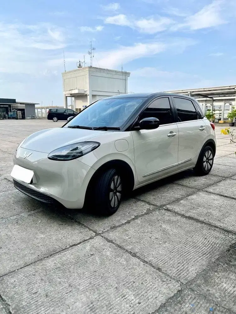 DP 25JT WULING BINGOU EV 410 LONG RANGE AT MATIC 2024 LOW KM 7RB