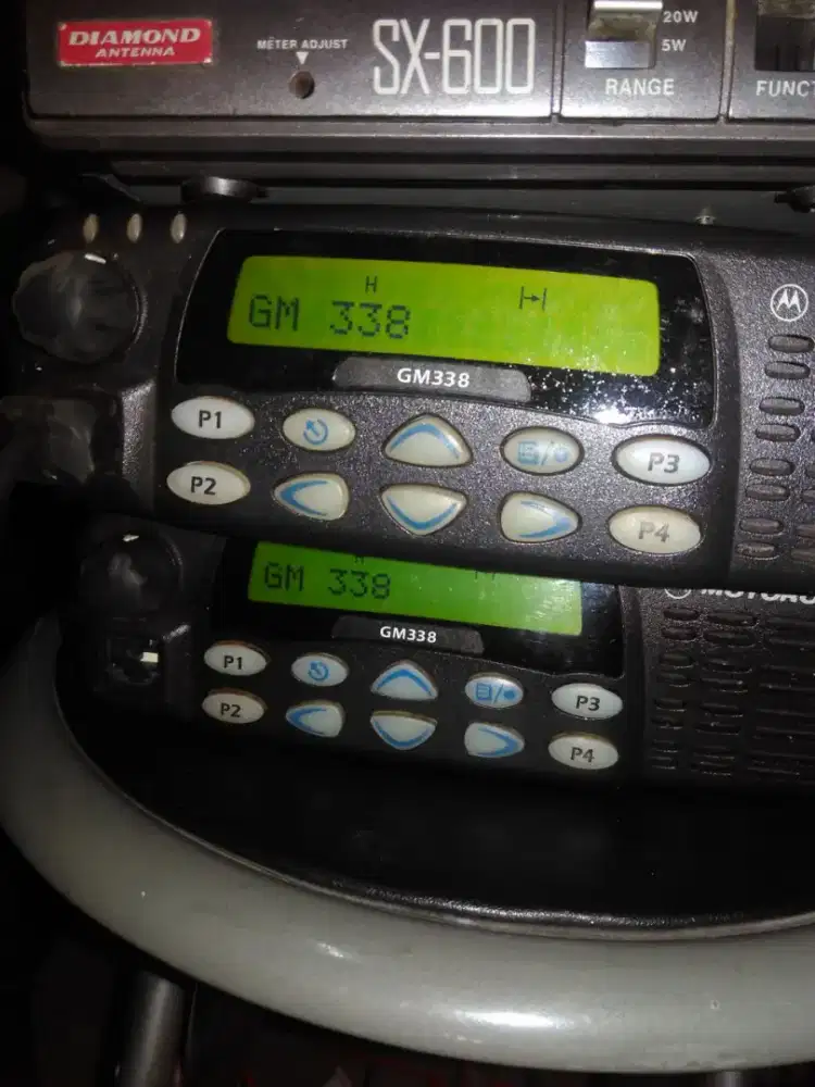 Radio motorola gm338 uhf 430-470 25w