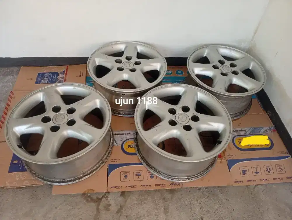 Dijual Velg Toyaota Rav4 Ori 2002