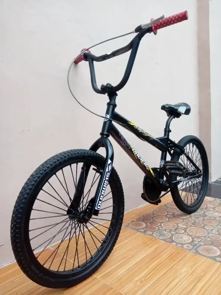 Sepeda BMX Ukuran 20.