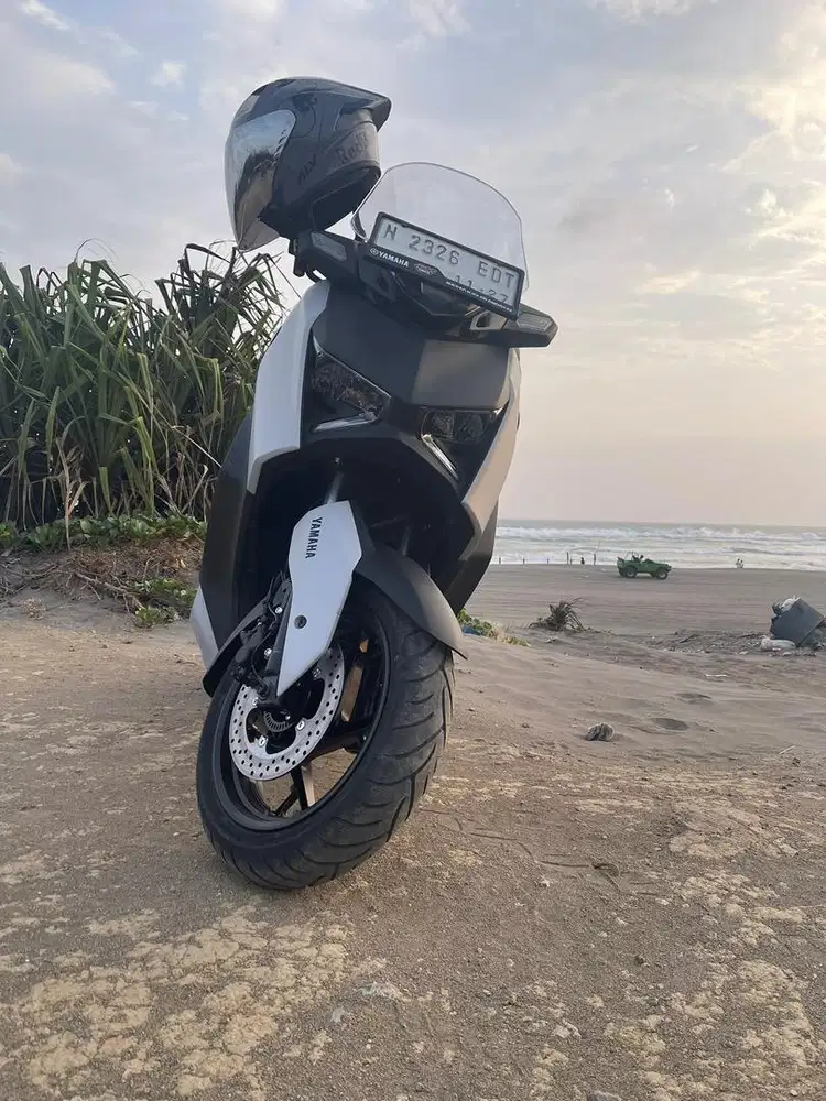 Xmax Connected 2024