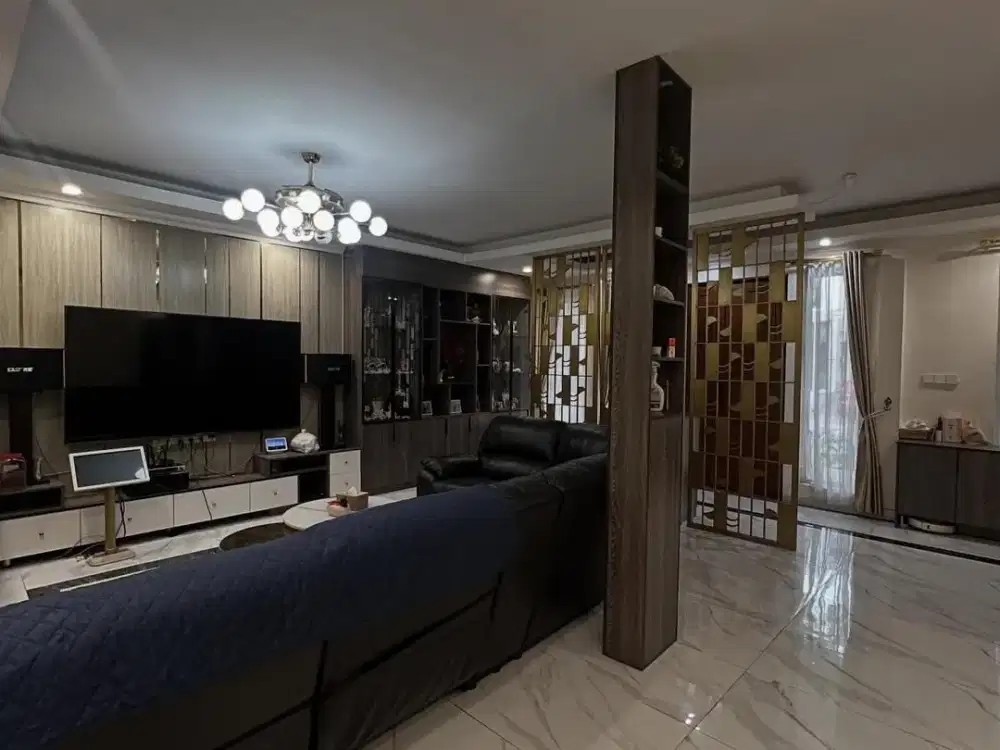 Hunian Mewah 2 Lantai di Puri Mansion Jakarta Barat – Bangunan Luas & Megah