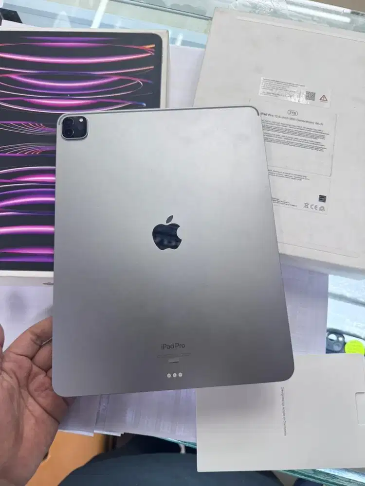 IPAD PRO M2 12.9 2TB wi-fi ex resmi ibox