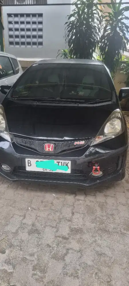 Mobil honda rs 2013