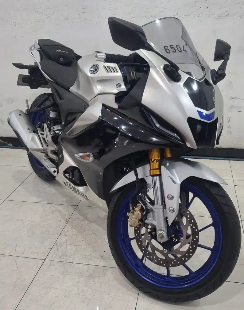 R15 V4 ABS Conected Tahun 2022