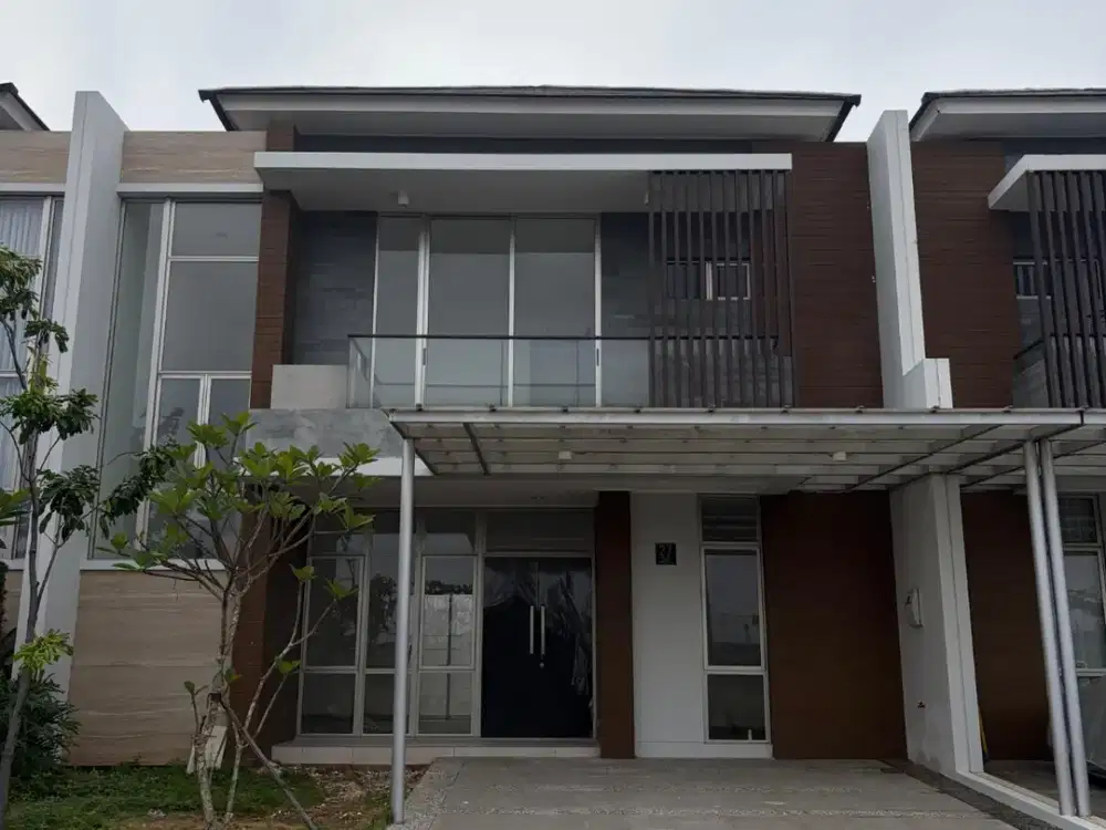 Disewakan Rumah di PIK 2 Pantai Bukit Villa Luas 200m2