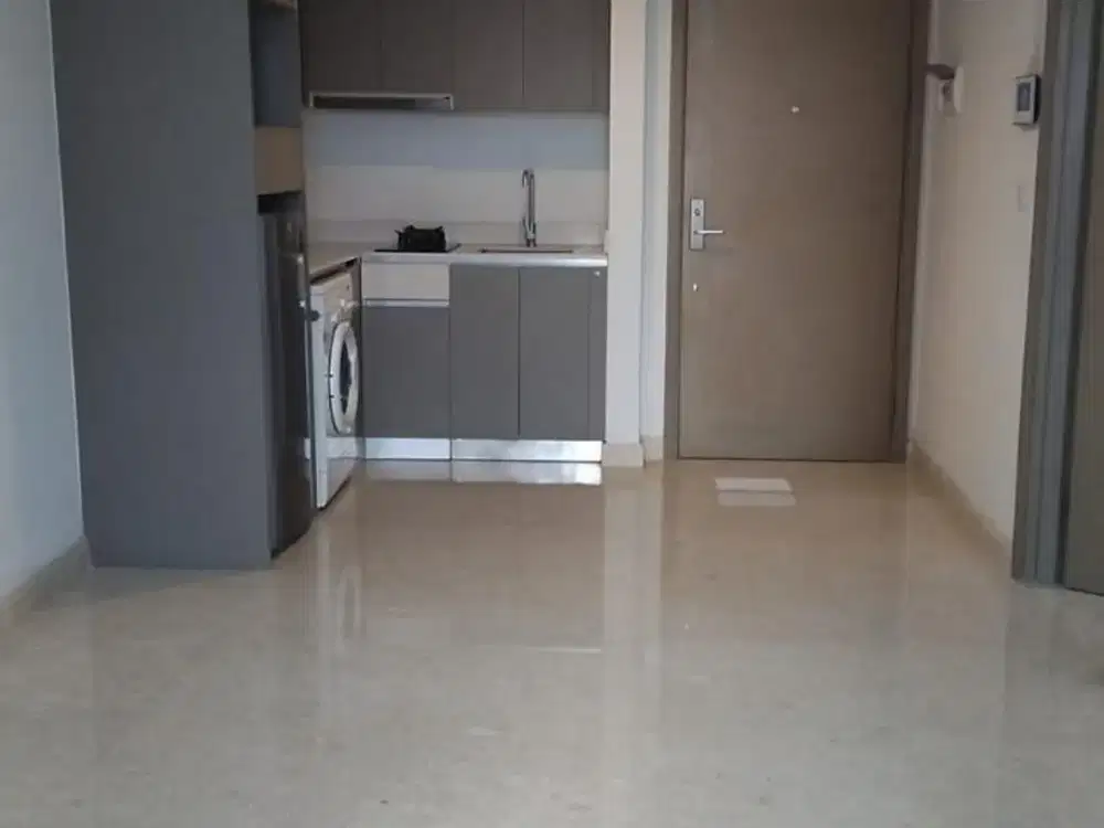 Di Jual Apartment Gold Coast Uk 51M2, Semi Furnished, Middle