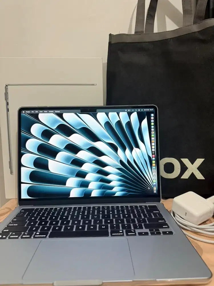 Macbook Air 13inch M4 IBOX Garansi On