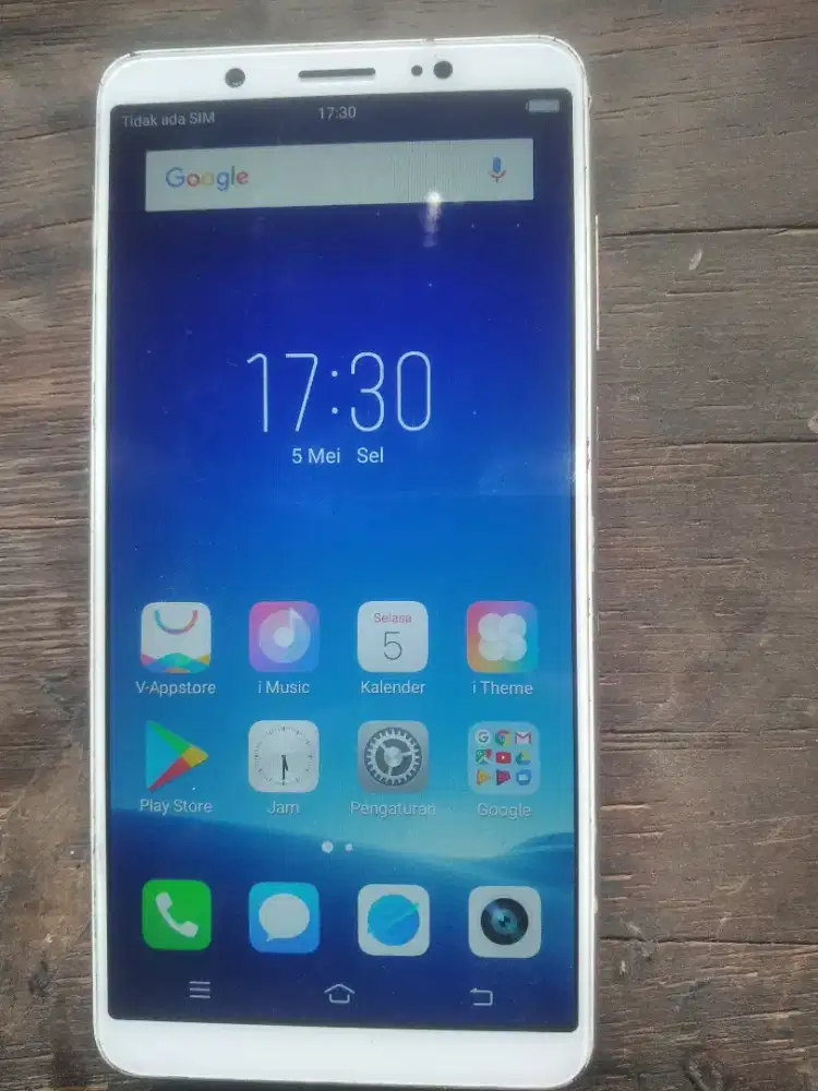 Vivo V7   ram 4/32