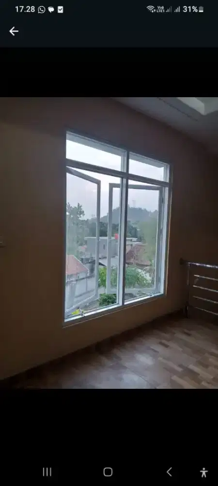 Kusen aluminium pintu aluminium partisi aluminium kaca