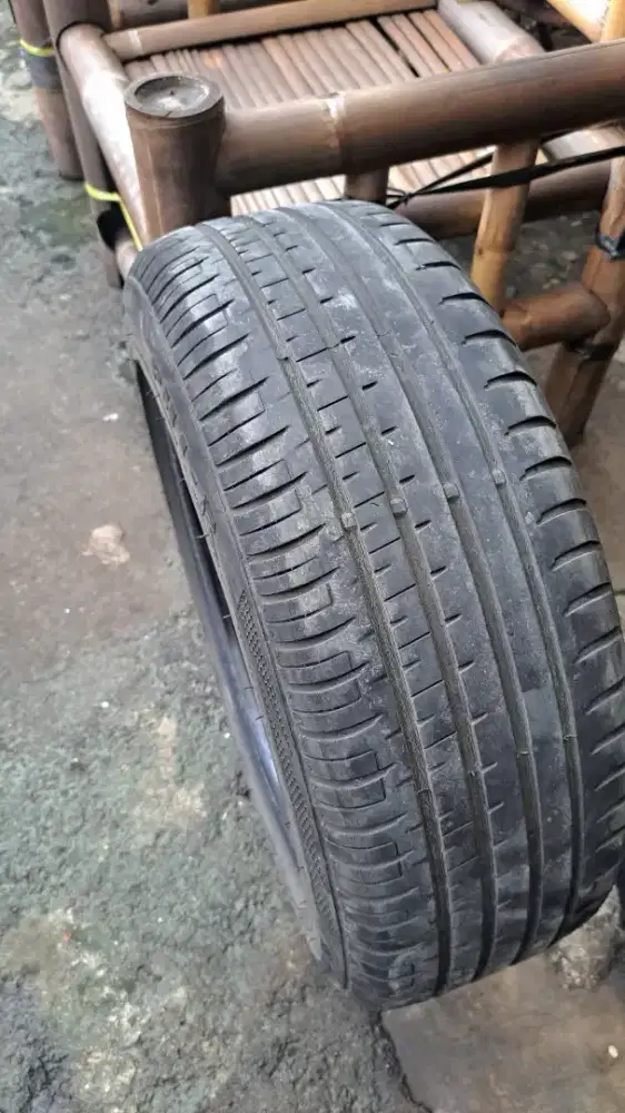 Ban 185 55 15 accelera r15