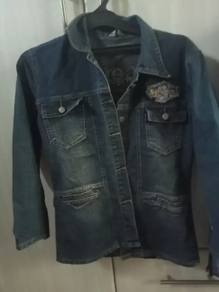Dijual jaket jarang di pake