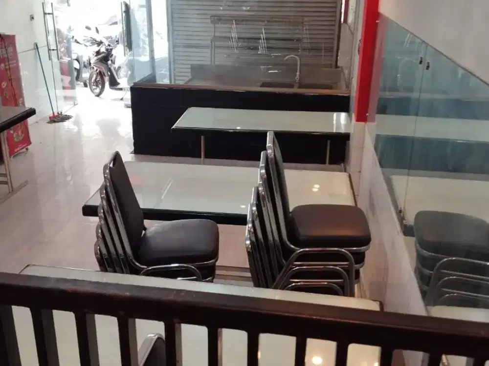 Ruko 2 lantai ex Resto lokasi ramai di Boulevard Raya Kelapa Gading