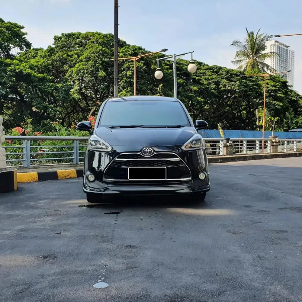 ‼️DP 15 JUTA‼️
TOYOTA SIENTA Q 1.5 CVT TH 2017