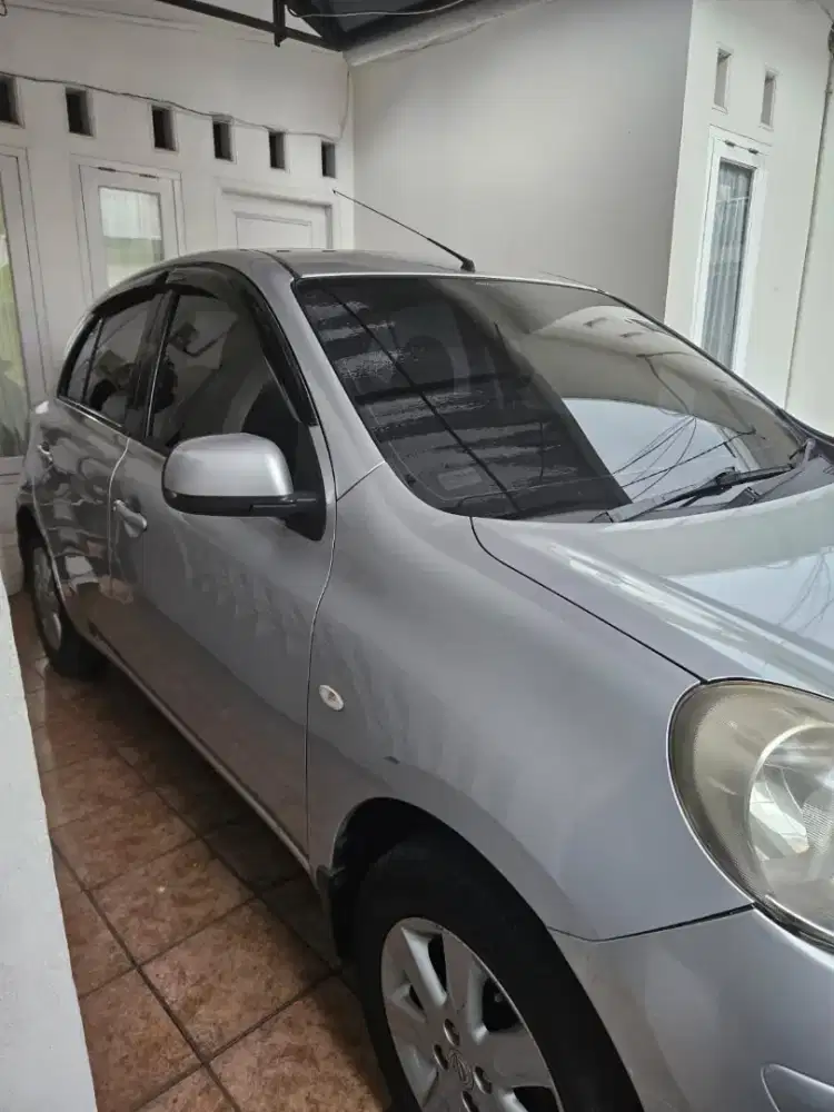 Nissan march xs 1.5 matic silver