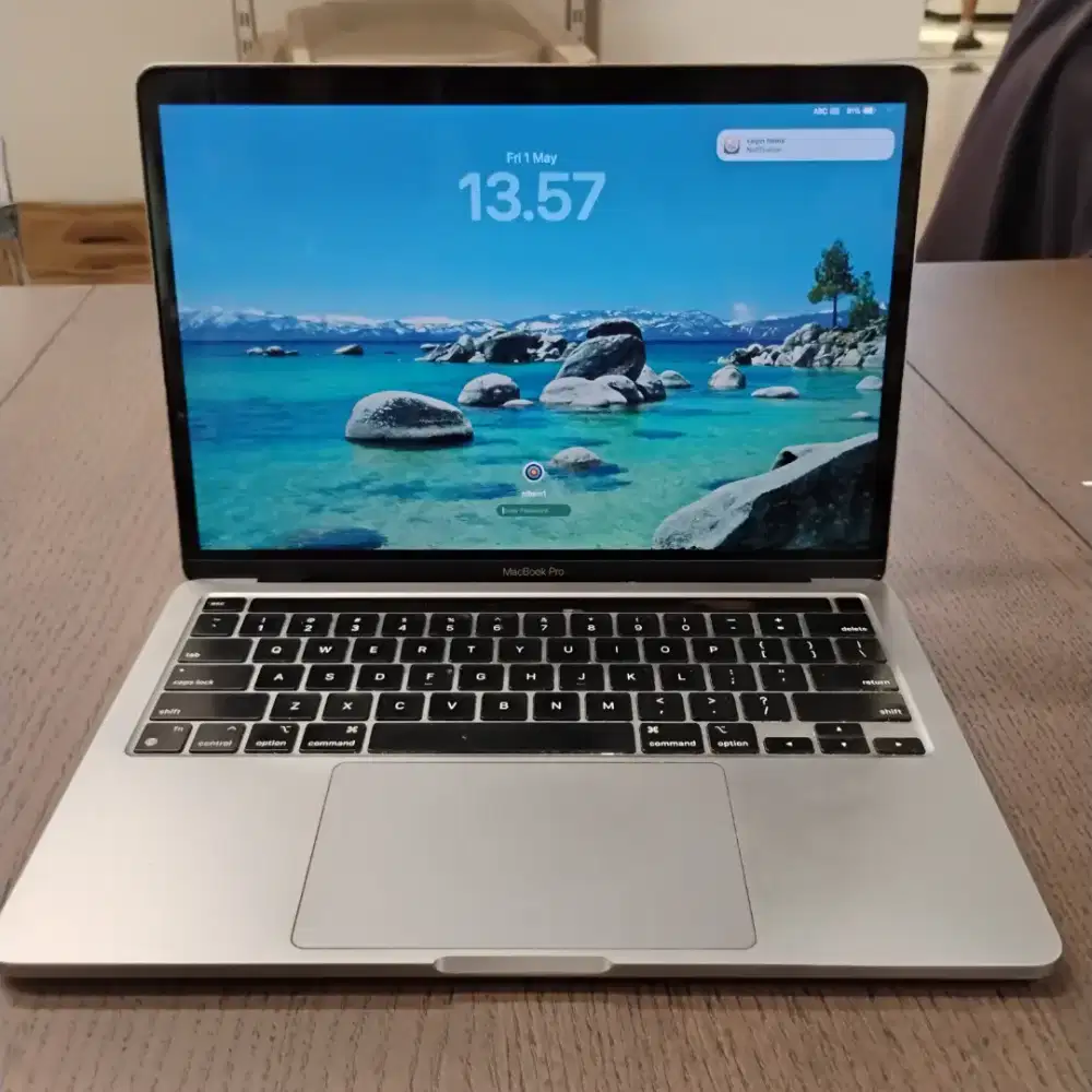MacBook pro M1 2020 8/256 Space Grey