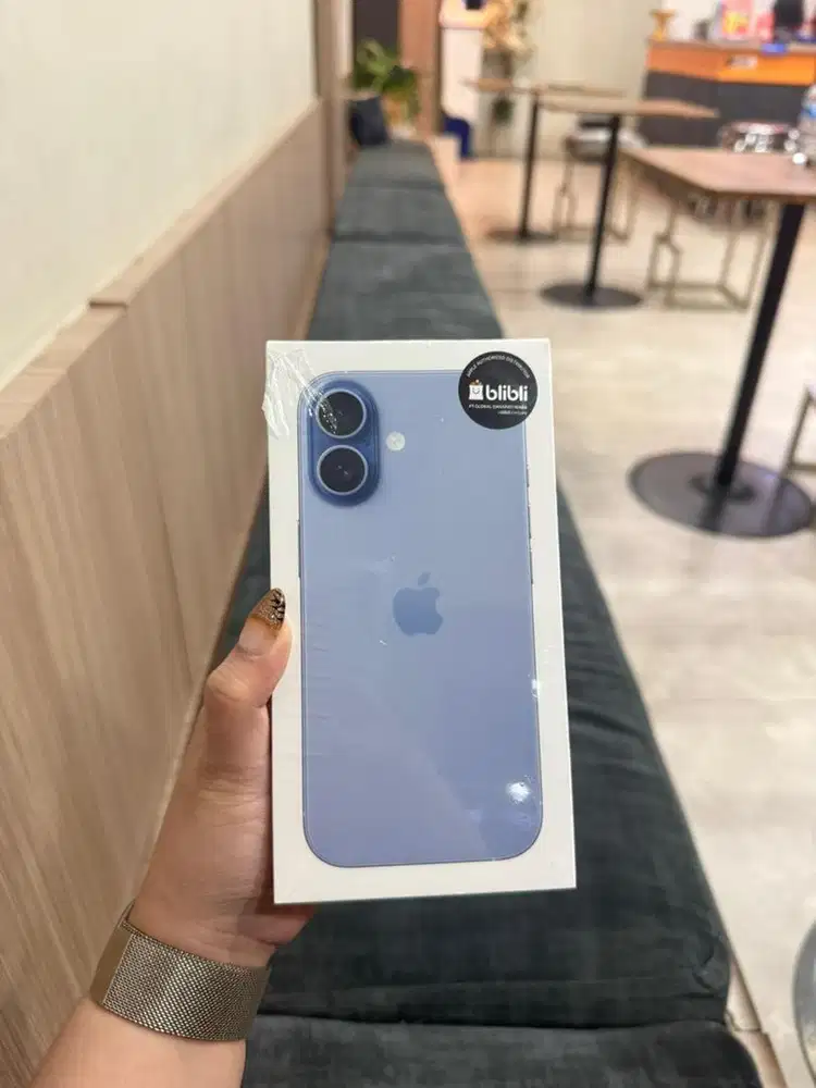 Ip 17 128 mist blue new
