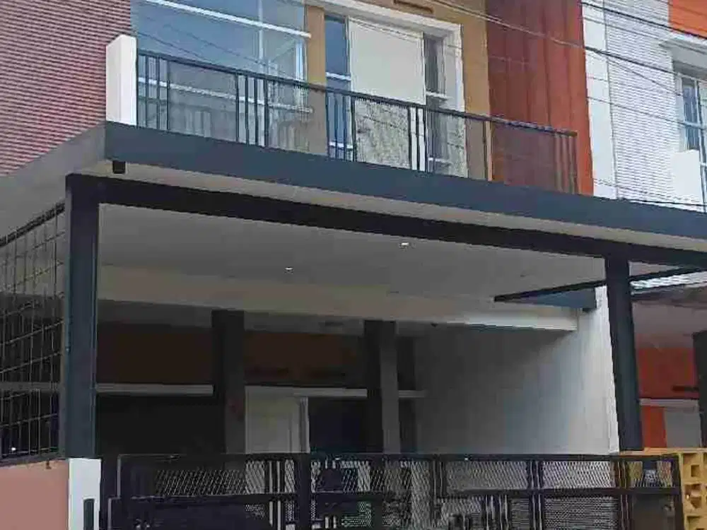 di sewakan rumah 2 lantai plus furniture untuk rumah tinggal