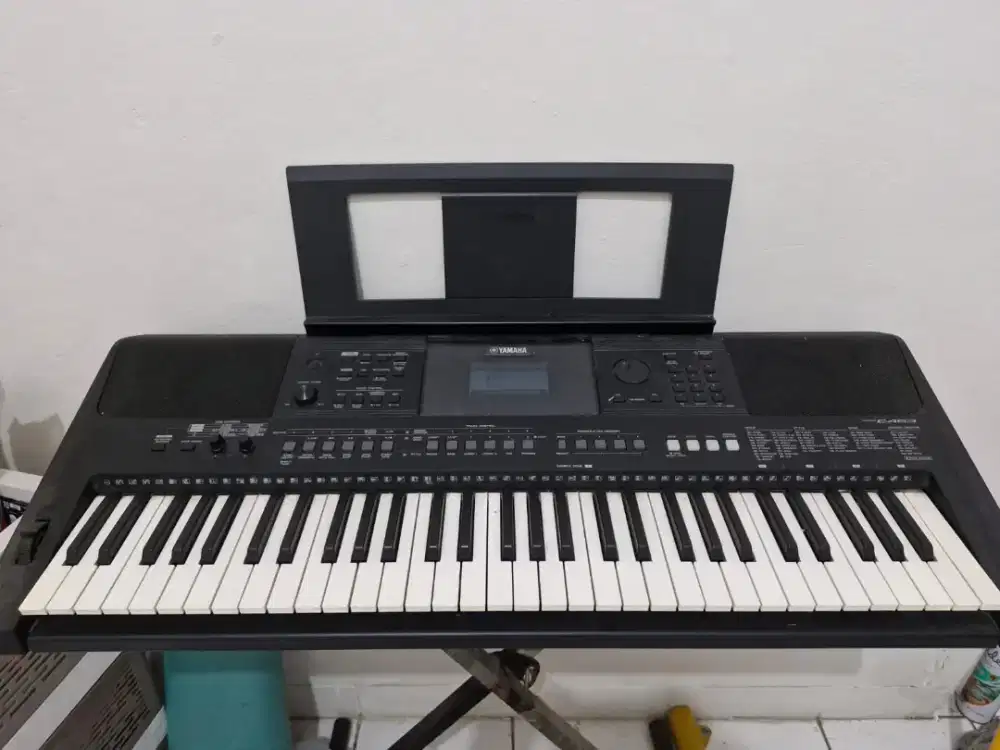 Yamaha PSR E463