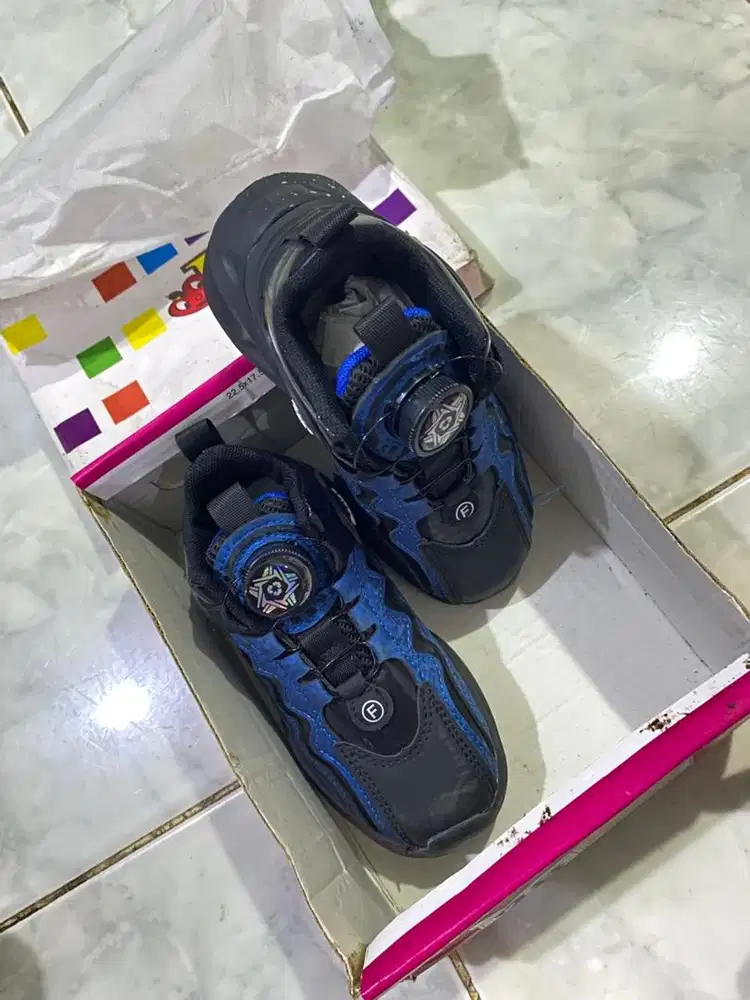 Sepatu murah anak cowok