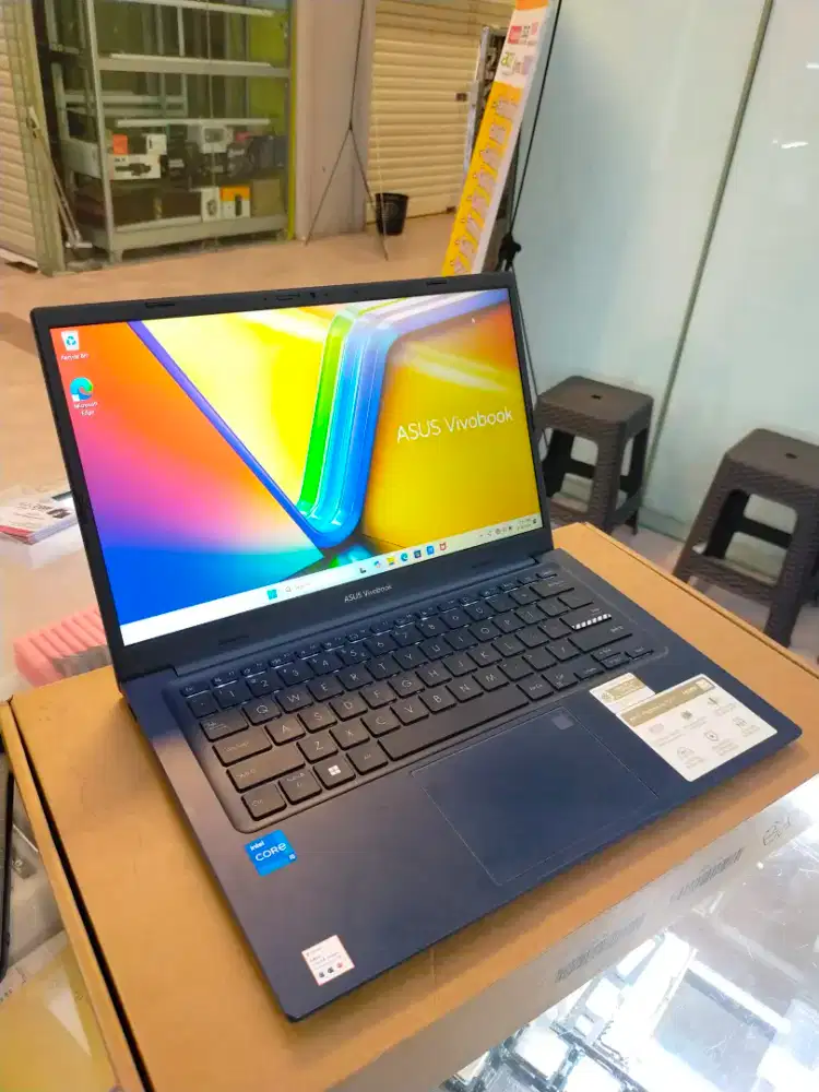 Asus vivobook 14