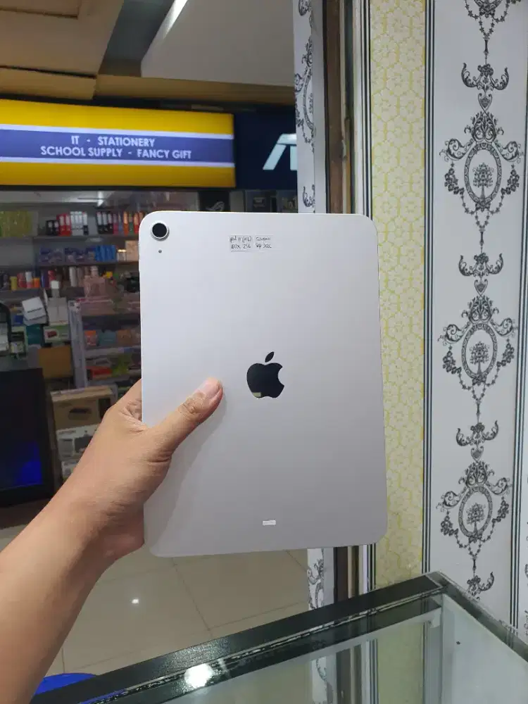 Ipad Gen 11 A16 256 GB Resmi iBox Garansi ON