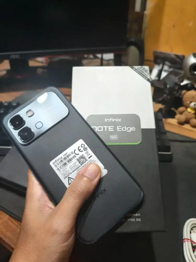 Infinix Note Edge 5G 8/256GB fullset