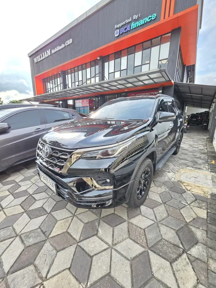 Toyota Fortuner GR Sport 2.8L Diesel Turbo A/T 2023