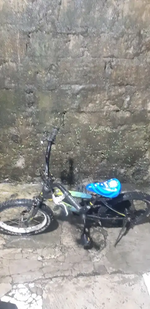 Di jual karena sudah kekecilan