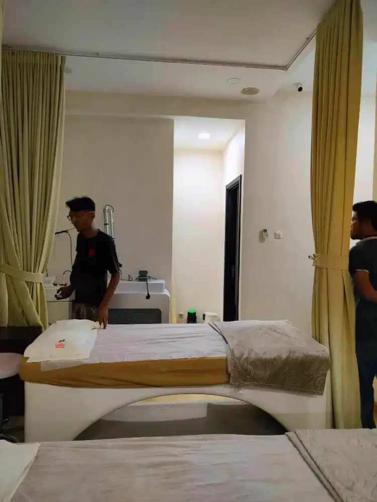 Bed untuk pijat dll